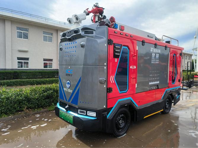 陕西电子成功研制全球首款智能无人消防车